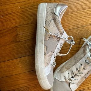 Vintage Havana Size 9 Sneakers